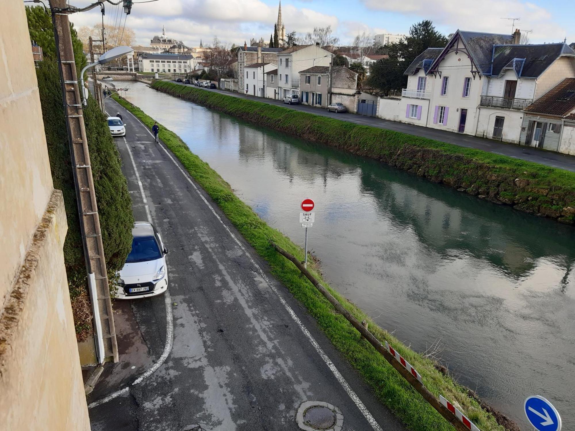 Niort Au Bord De L'Eau 3 Apartment Exterior photo
